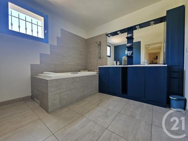 Maison à vendre  6 pièces - 312 m 2   LA CADIERE D AZUR  - 83