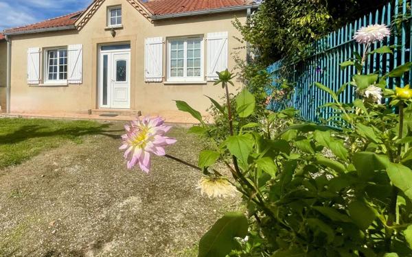 Maison à vendre    3 pièces • 142 m2 Viella