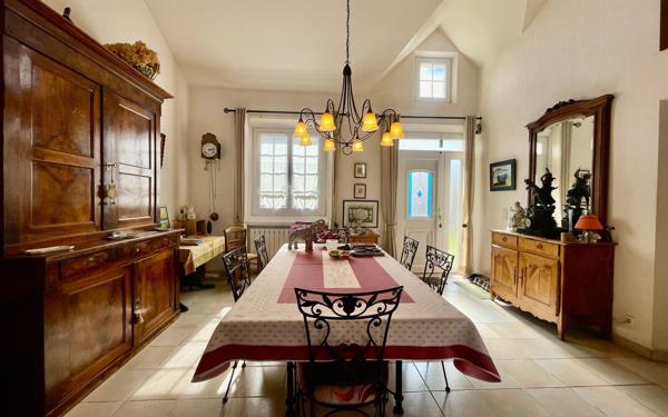 Maison à vendre    3 pièces • 142 m2 Viella