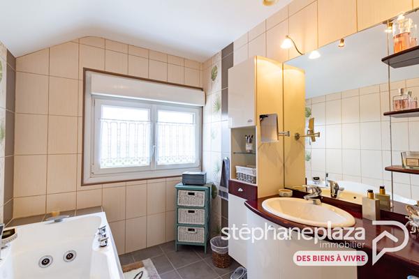 Maison 7 pièces 173.48 m2