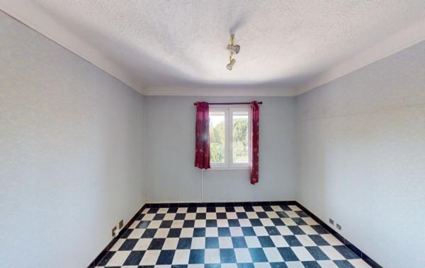 Vente Maison beaux volumes à rafraichir à rénover Saint-thibery