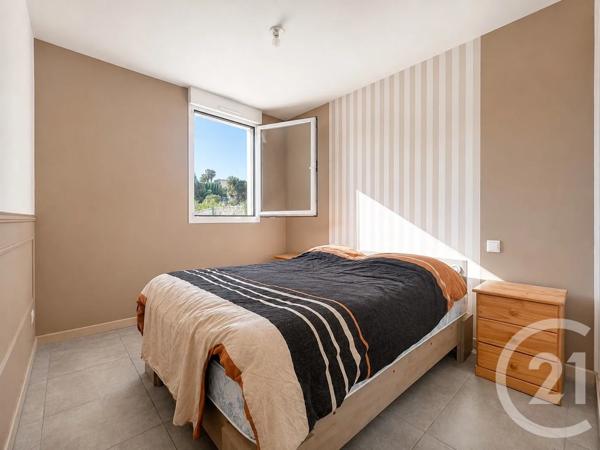 Appartement F2 à vendre  2 pièces - 46,57 m 2   ST LAURENT DU VAR  - 06