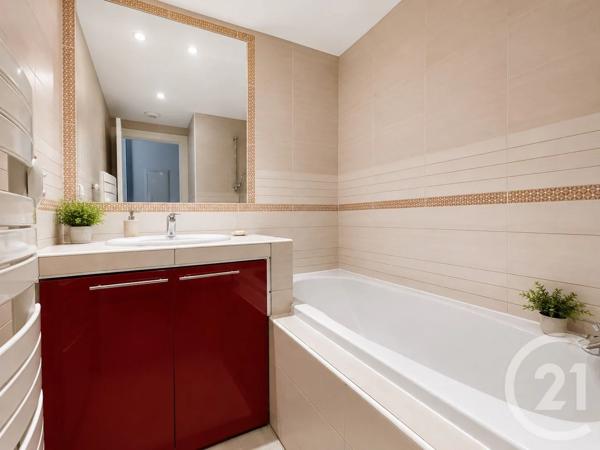 Appartement F2 à vendre  2 pièces - 46,57 m 2   ST LAURENT DU VAR  - 06