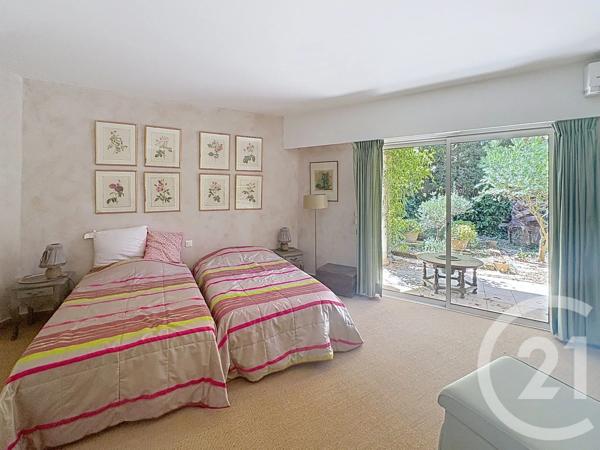 Appartement F3 à vendre  3 pièces - 99 m 2   MANDELIEU LA NAPOULE  - 06