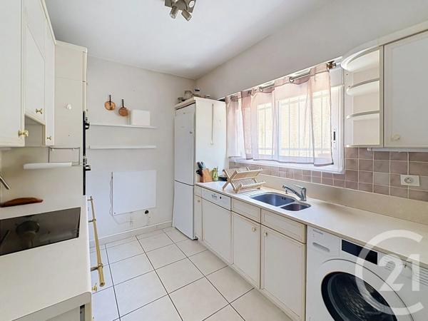 Appartement F3 à vendre  3 pièces - 99 m 2   MANDELIEU LA NAPOULE  - 06