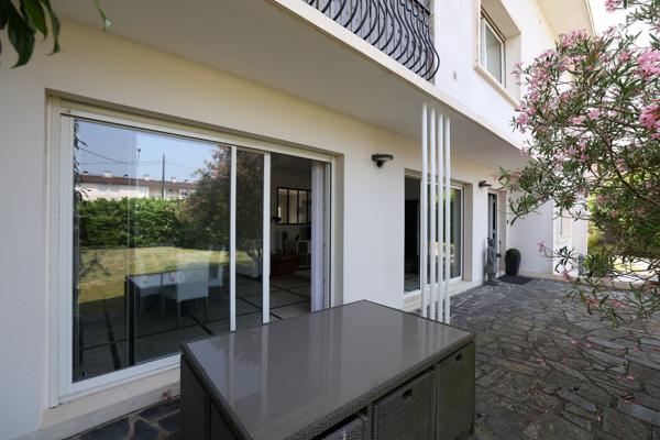 VILLA 210m2 T8 Terrain 1217m2