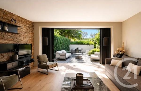 Maison à vendre  3 pièces - 85,32 m 2   ST TROPEZ  - 83