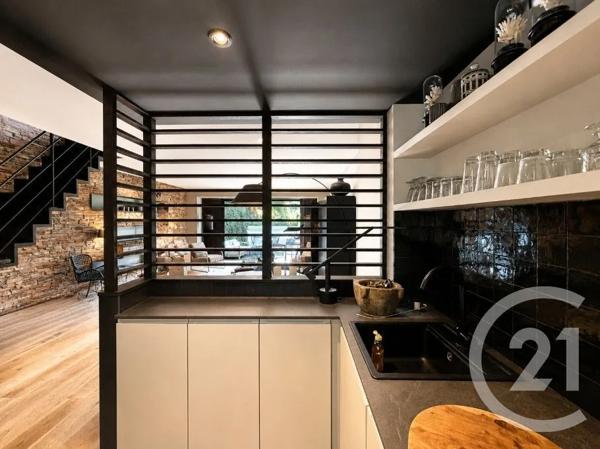 Maison à vendre  3 pièces - 85,32 m 2   ST TROPEZ  - 83