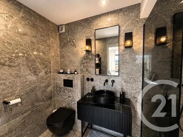 Maison à vendre  3 pièces - 85,32 m 2   ST TROPEZ  - 83