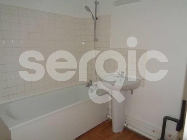 Location 1 Pieces 32 59370 Mons En Baroeul 15 0554 01 0030