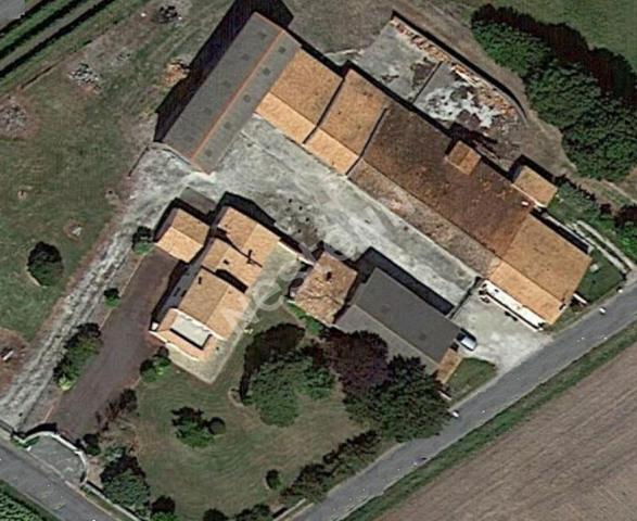 Propriété à vendre à proximité de Médis sur 7800 m² face à la campagne et à 15 mn de ROYAN.