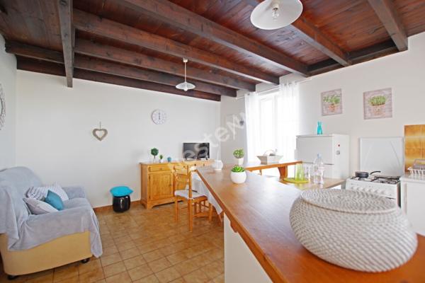 Propriété à vendre à proximité de Médis sur 7800 m² face à la campagne et à 15 mn de ROYAN.