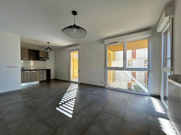 Appartement à louer Lormont : 3 pièces, 61m² avec 2 chambre(s) à 760€ - AJP Immobilier Saint Andre de Cubzac