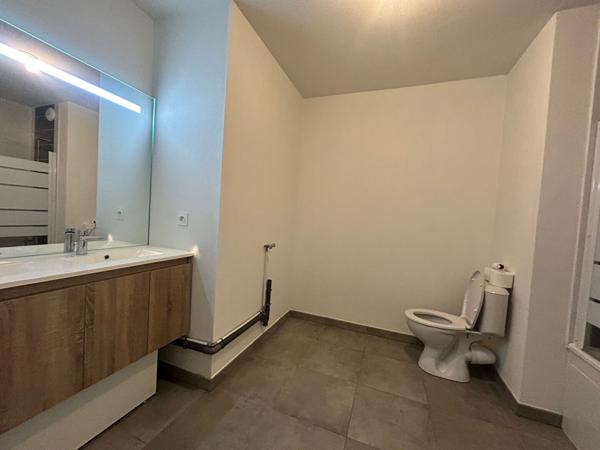 Appartement à louer Lormont : 3 pièces, 61m² avec 2 chambre(s) à 760€ - AJP Immobilier Saint Andre de Cubzac
