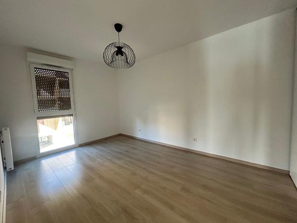 Appartement à louer Lormont : 3 pièces, 61m² avec 2 chambre(s) à 760€ - AJP Immobilier Saint Andre de Cubzac