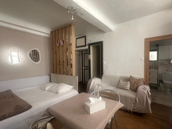 STUDIO TTES CHARGES COMPRISES METZ CENTRE PROCHE GARE