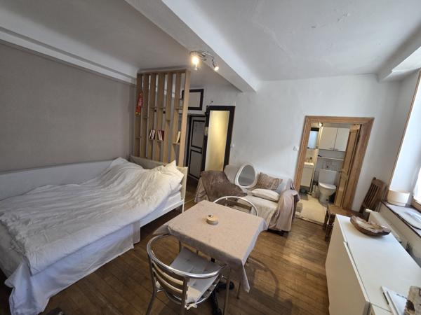 STUDIO TTES CHARGES COMPRISES METZ CENTRE PROCHE GARE