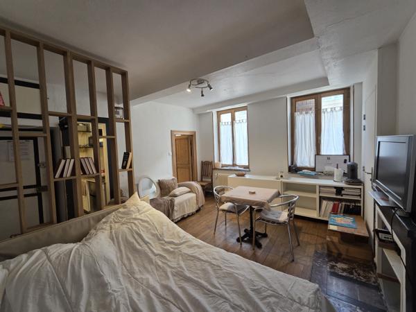 STUDIO TTES CHARGES COMPRISES METZ CENTRE PROCHE GARE