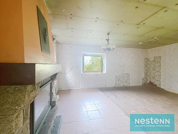 Maison à vendre à Plaintel - 2 pièces avec grand terrain