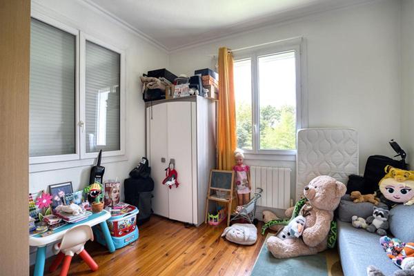 Maison au calme avec potentiel locatif  dans un écrin de verdure