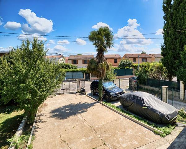Maison au calme avec potentiel locatif  dans un écrin de verdure