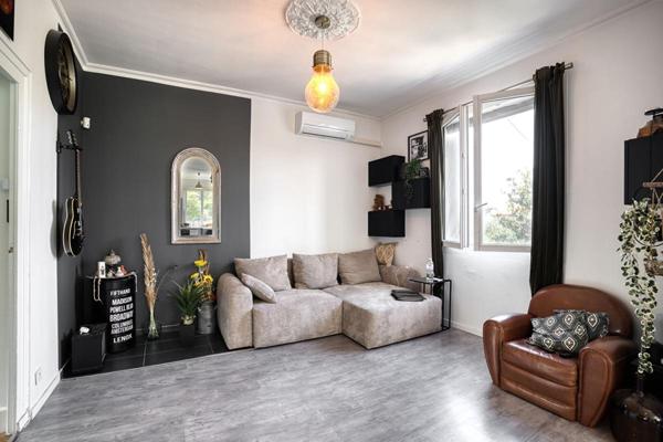 Maison au calme avec potentiel locatif  dans un écrin de verdure