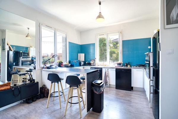 Maison au calme avec potentiel locatif  dans un écrin de verdure