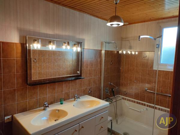 Vente maison La Roche Sur Yon : 333 000 € - AJP Immobilier La Roche-sur-Yon