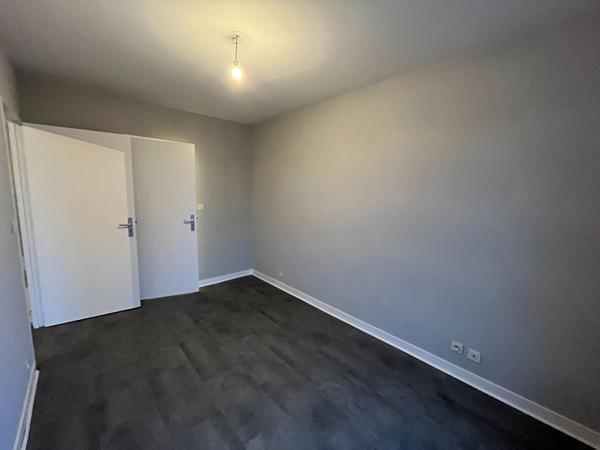 Type 2 de 38 m² avec terrasse et garage rue Carnot