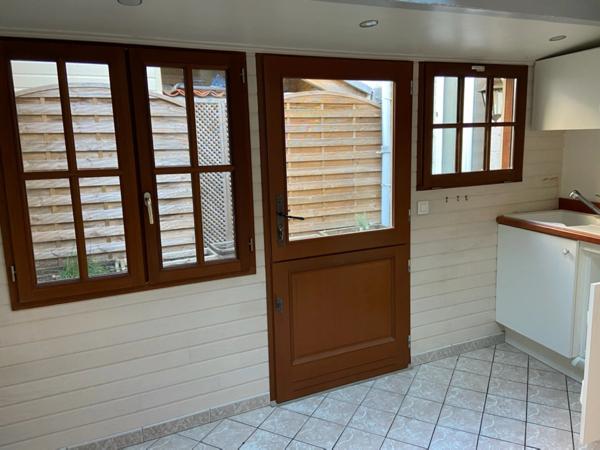 LUCON COEUR DE VILLE BEL APPARTEMENT PLAIN PIED 50M²/1 CHAMBRE AVEC PATIO ET GARAGE CHARGES COMPRISES