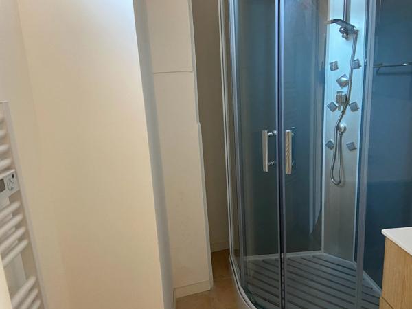 LUCON COEUR DE VILLE BEL APPARTEMENT PLAIN PIED 50M²/1 CHAMBRE AVEC PATIO ET GARAGE CHARGES COMPRISES