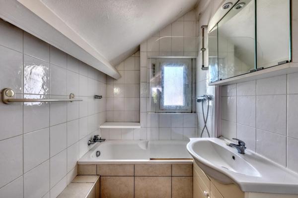 Belle maison familiale de 240 m² avec jardin, terrasses et dépendances