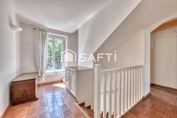 Belle maison familiale de 240 m² avec jardin, terrasses et dépendances