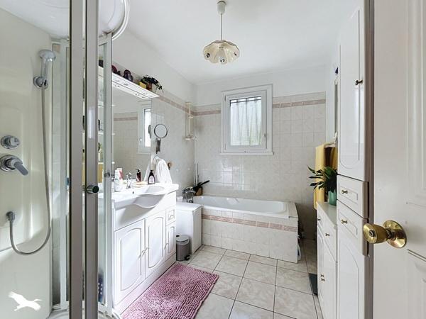 Maison à vendre 433 700 € Pierrelaye 6 p 130 m² DPE E