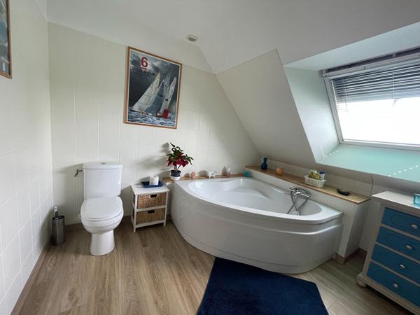 Maison à vendre à Ploeren vie de plain pied 4 chambres jardin 1300 m² environ sans vis-à-vis