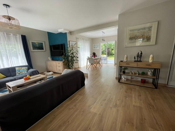 Maison à vendre à Ploeren vie de plain pied 4 chambres jardin 1300 m² environ sans vis-à-vis