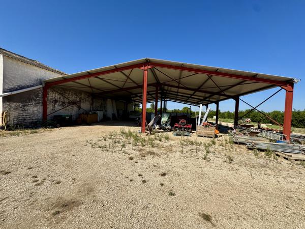 Charmante propriété en pleine nature, proche sainte-Cécile les vignes Sainte-Cécile-les-Vignes (84290)