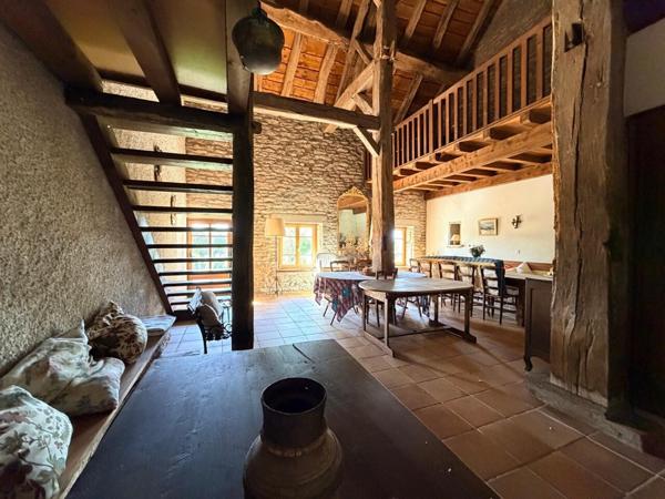 Ancienne ferme Jurassienne au calme