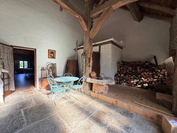 Ancienne ferme Jurassienne au calme