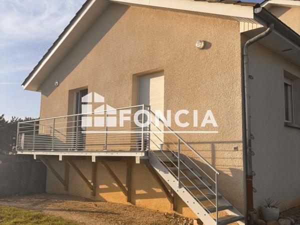 Location Maison 3 pièces 78 m² - COMMELLE Porte-des-bonneveaux 38260