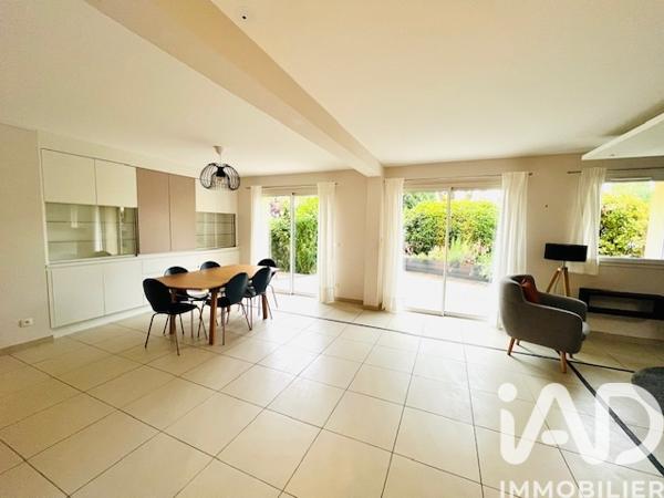 Location appartement 5 pièces 117 m² Annecy-le-Vieux