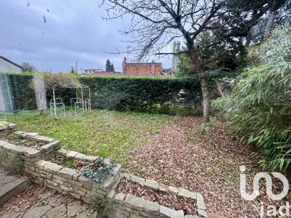 Demeure 8 pièces de 190 m² à Drancy (93700)