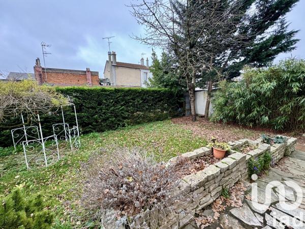 Demeure 8 pièces de 190 m² à Drancy (93700)