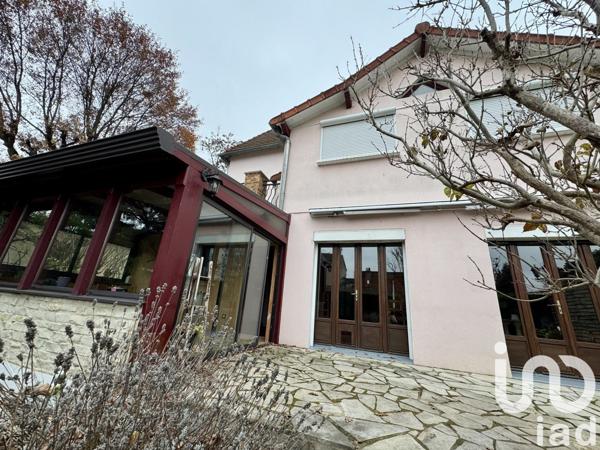Demeure 8 pièces de 190 m² à Drancy (93700)