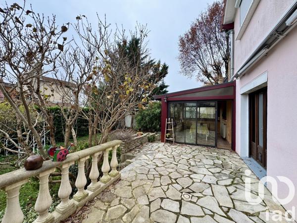 Demeure 8 pièces de 190 m² à Drancy (93700)