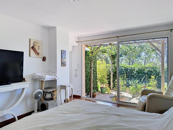 Maison lumineuse avec 2 appartements indépendants – Puget-sur-Argens