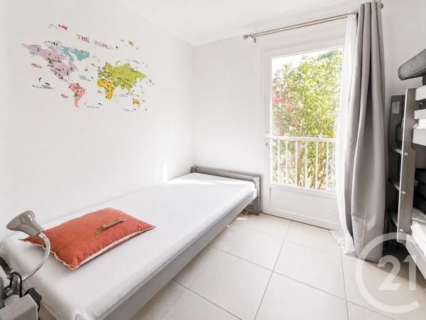 Maison à vendre  6 pièces - 111,66 m 2   MONCALE  - 202