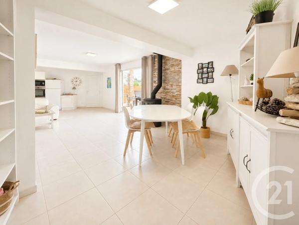 Maison à vendre  6 pièces - 111,66 m 2   MONCALE  - 202