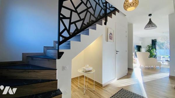 Élégance et modernité – Maison 2023 de 159 m² avec suite parentale et volumes généreux