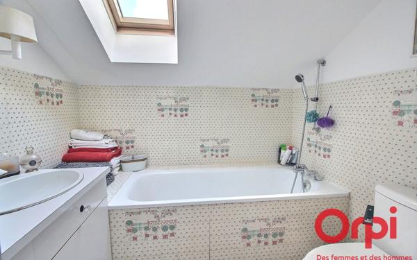 Maison à vendre    7 pièces •  Élancourt